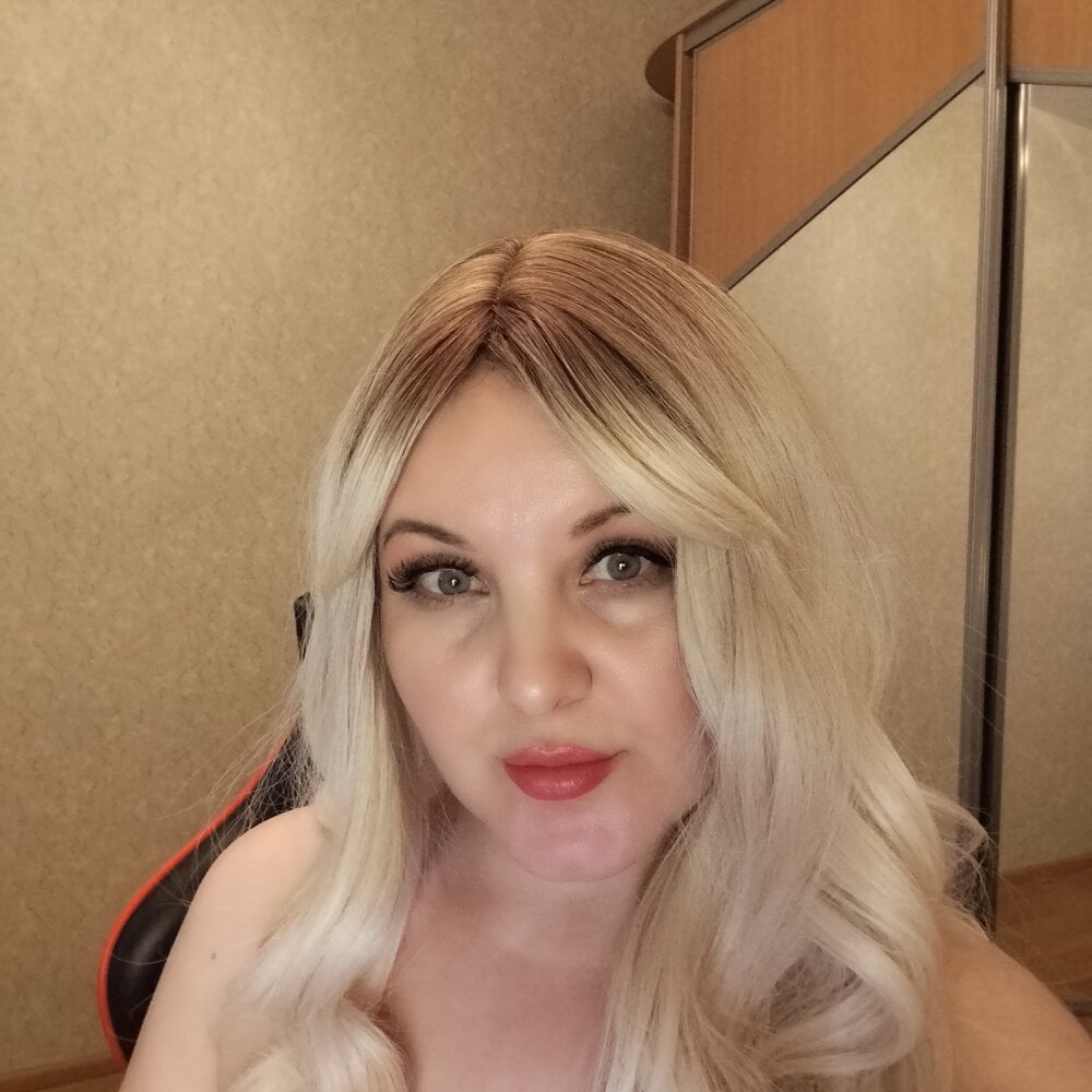 Sabrina_Weaver Chat XXX offline