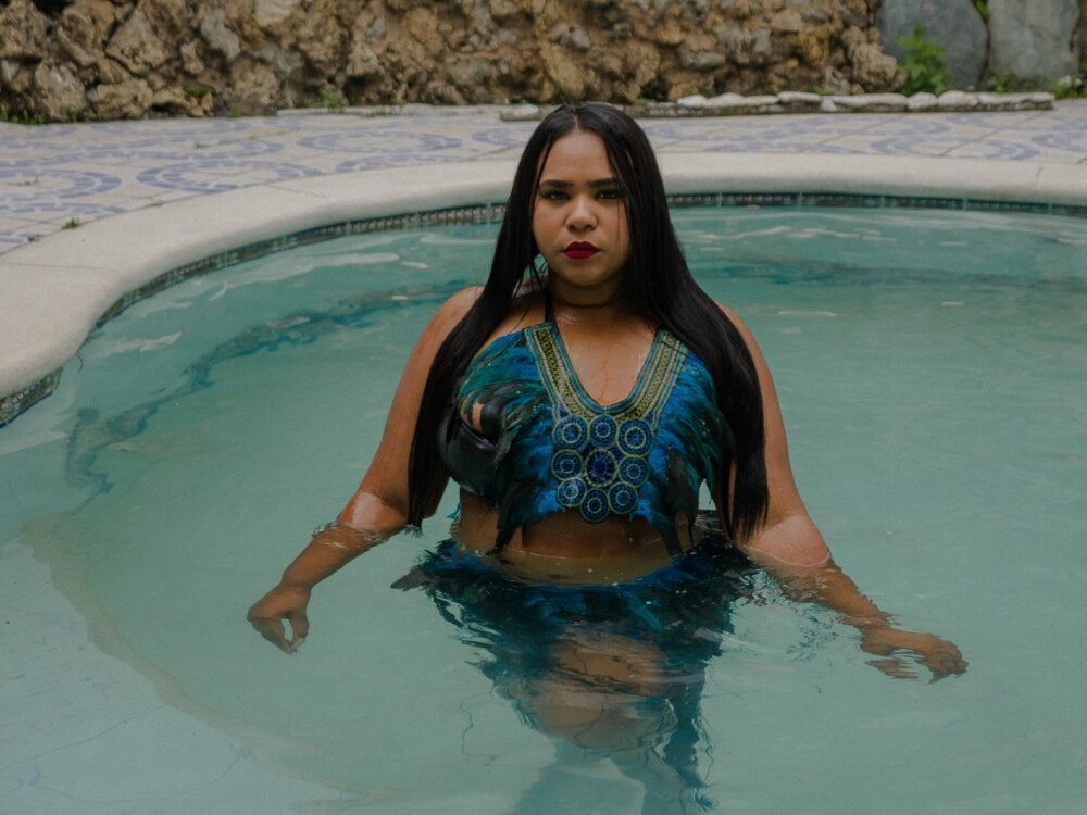 sexlivecamsites.com chocolattesexxx livesex profile in all-around-the-world cams