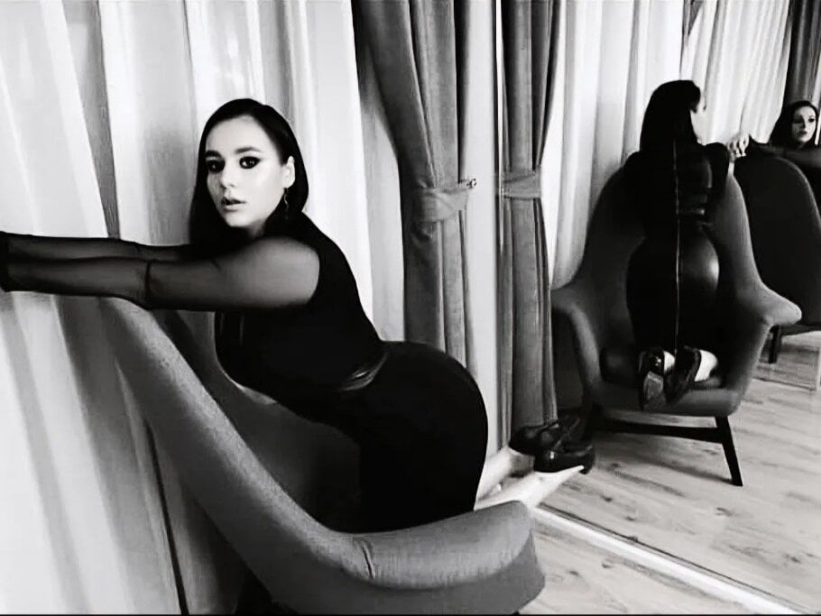 livesex.fan kateblanca livesex profile in land-of-nightmares cams