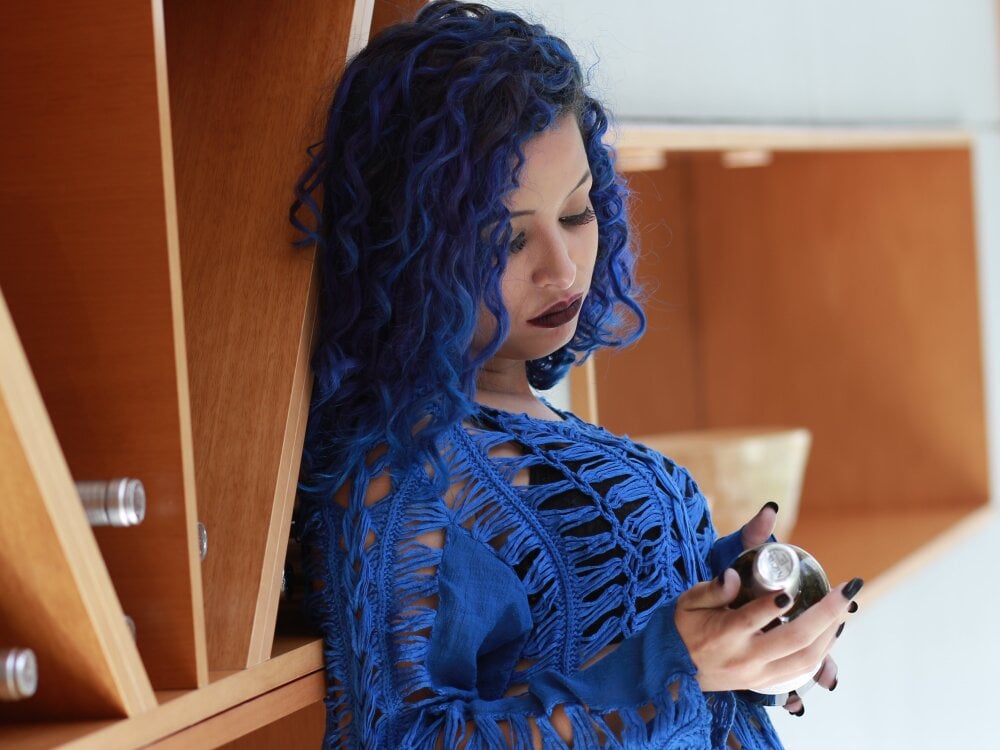 sexlivecamsites.com mity_myers livesex profile in underneath-the-stairs cams