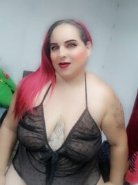 Sofia-squiirt's webcam live show