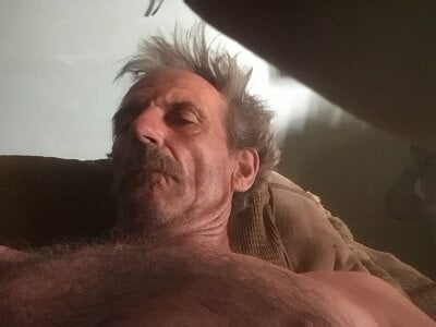 LongertO Male C2c Live Cam Striptease