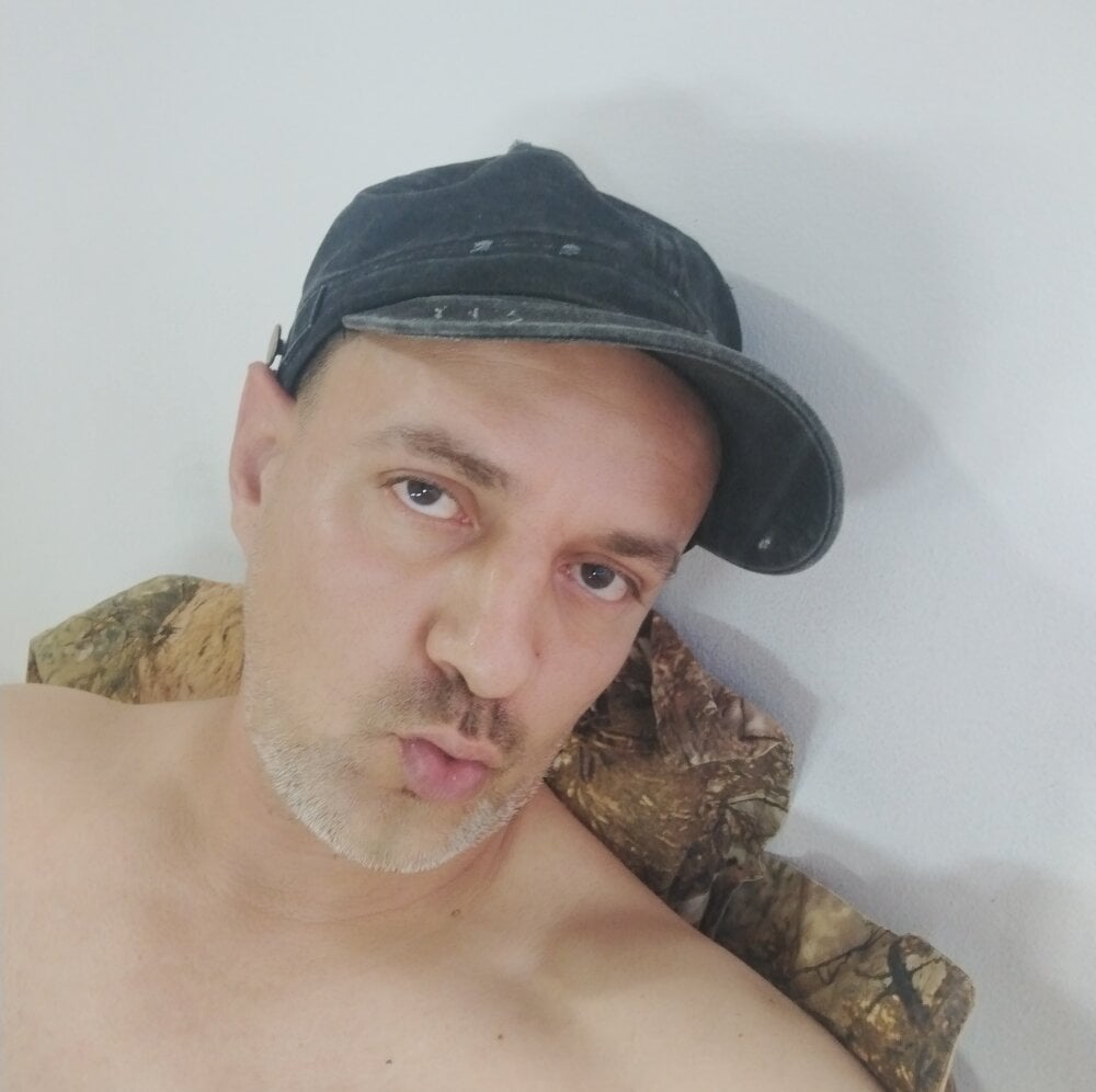 0anal21's Offline Chat Room