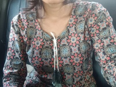 Taniya- Female C2c XXX Cam
