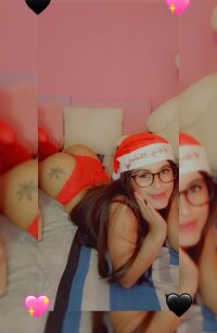 Bonnie_sweet36's Offline XXX Chat