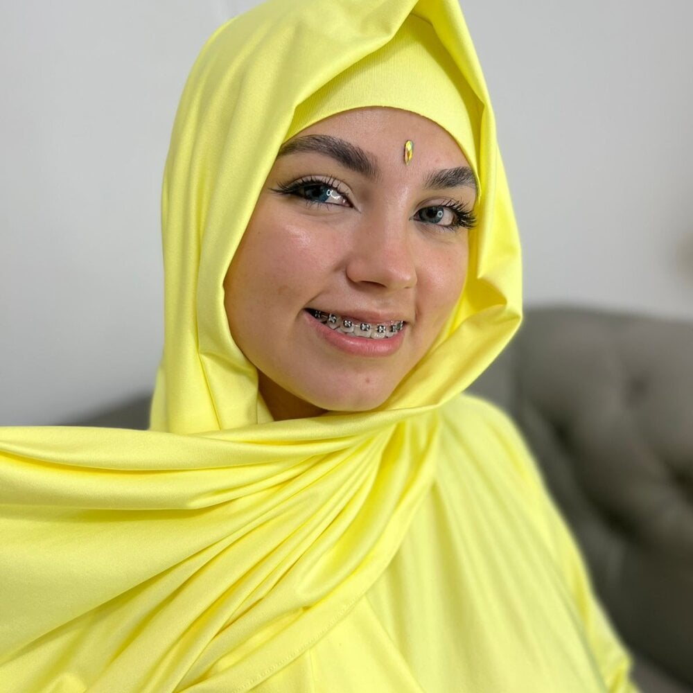 Bashira_Ahmad's Offline XXX Chat