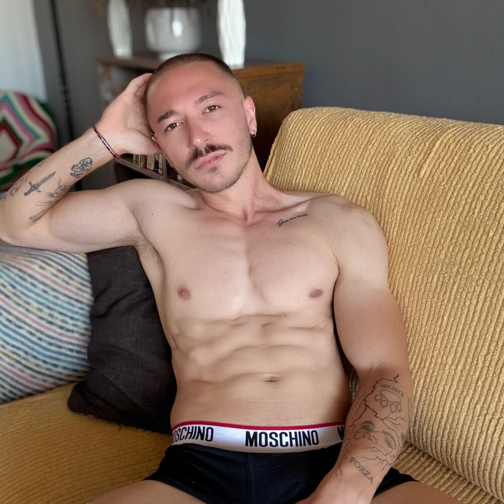 andreacreator offline XXX-chatje