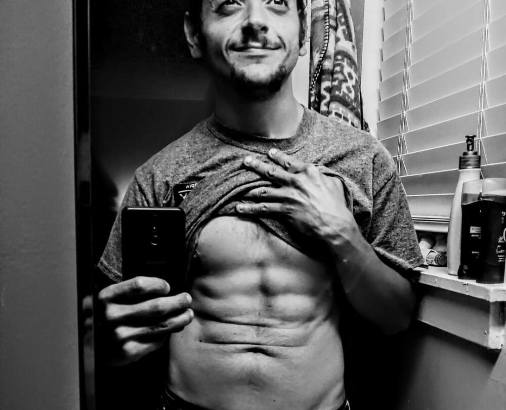 Live sex webcam photo for homelovingdrift #289956729