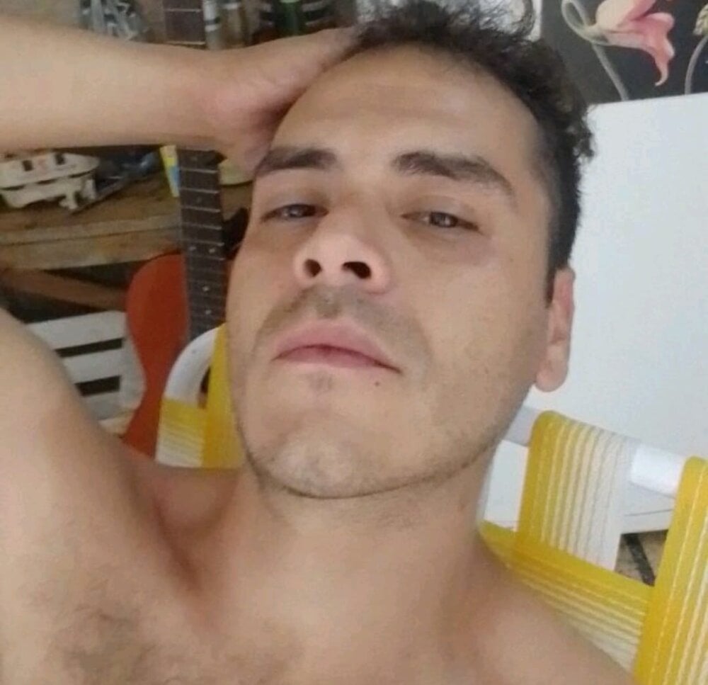 antagonista90's Offline XXX Chat