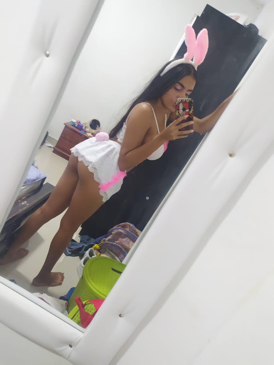 nikkita20022