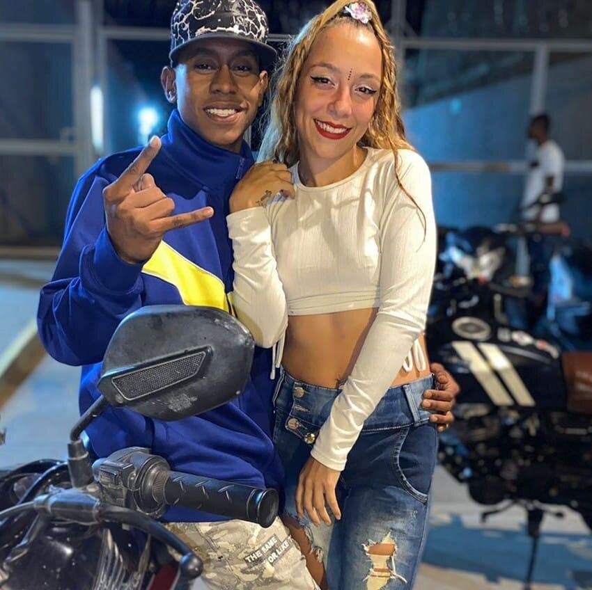 Live sex webcam photo for very_perverted #282391679