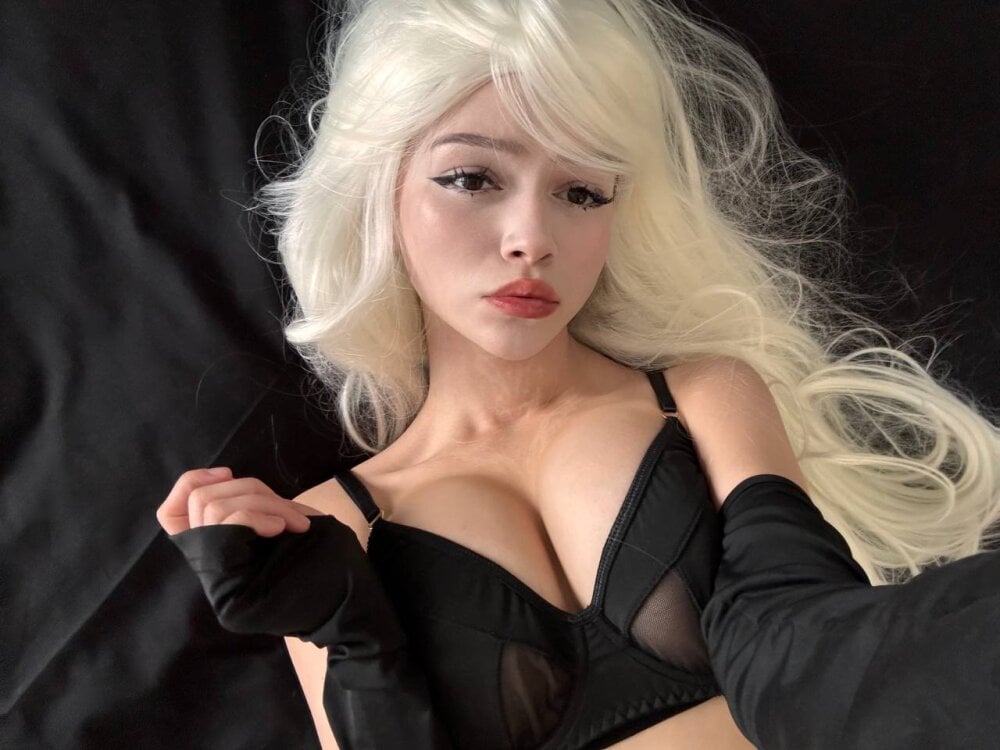 ZaraFrancis' Offline XXX Chat