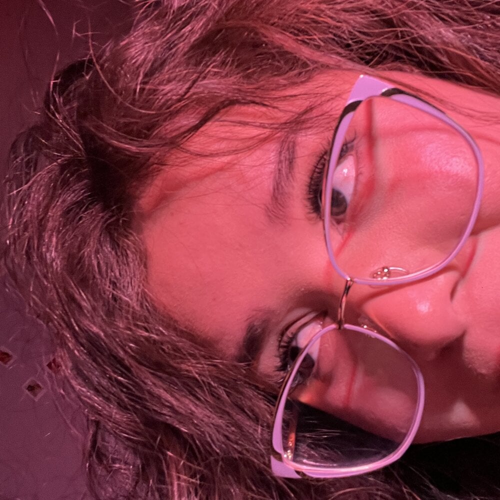 sexcam3d.net destinyazul livesex profile in stockingsnylons cams