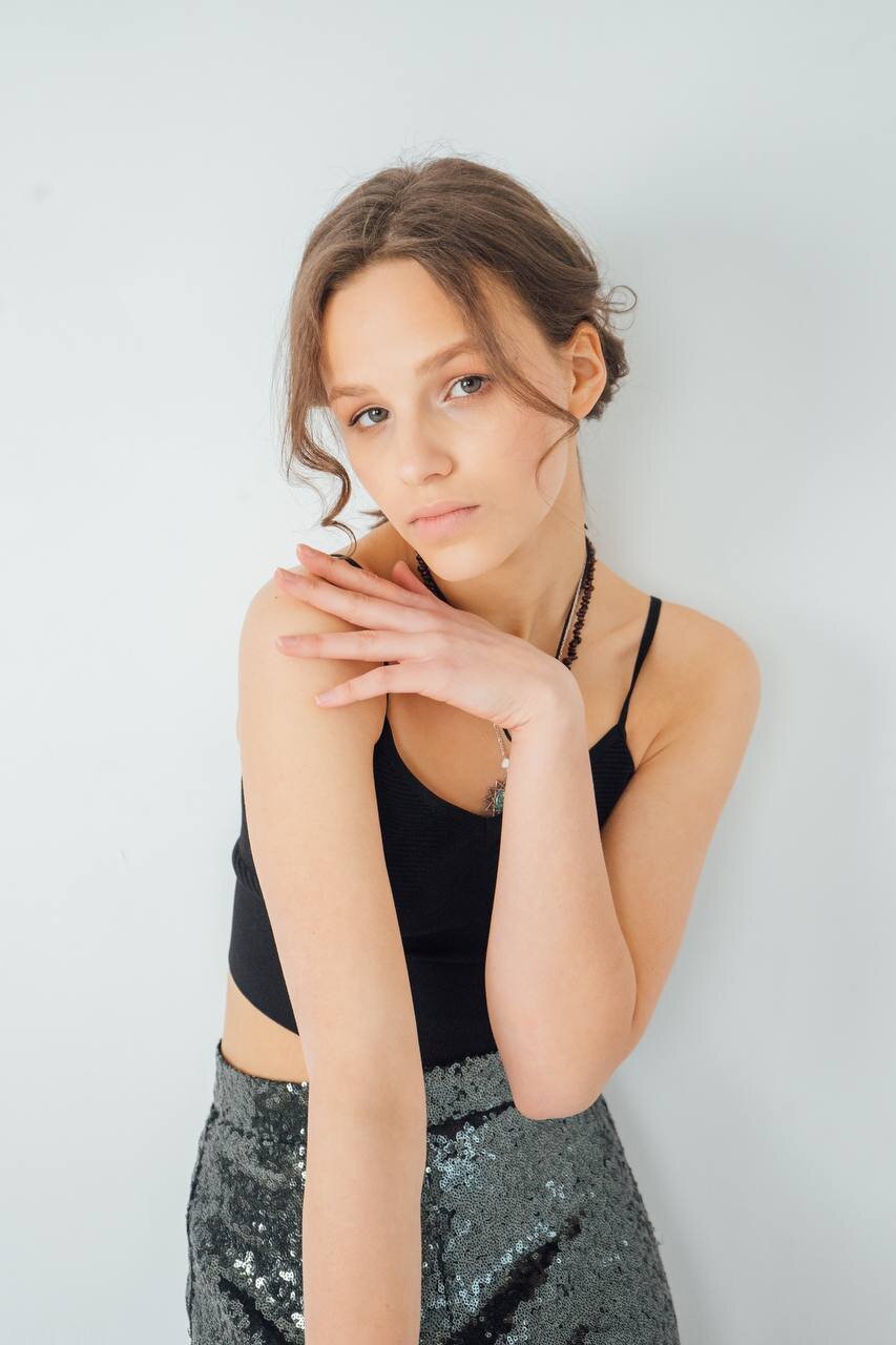 Ella_Ray