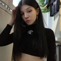 Givenchy88's Offline Chat Room