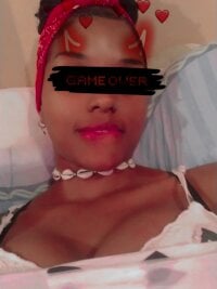 Pretaahlinda22's Offline Chat Room