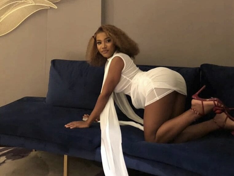 Amber_Dyme- offline XXX-chat