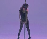 aless_modelingg's Offline Chat Room