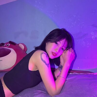 zhiwuzhu- 📍 naked webcam chat