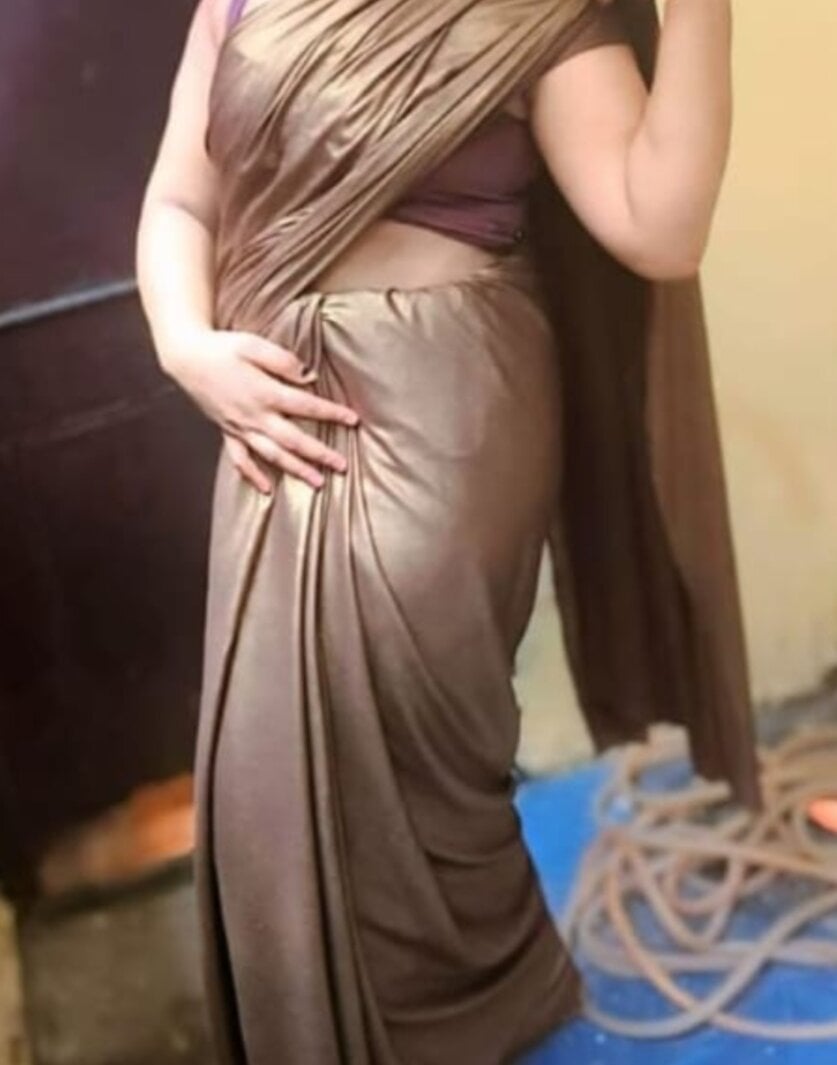 6livesex.com tanvi-kapoor livesex profile in within-your-dicks-reach cams