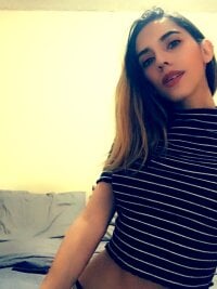hottdaniellaunicorn's Offline Chat Room