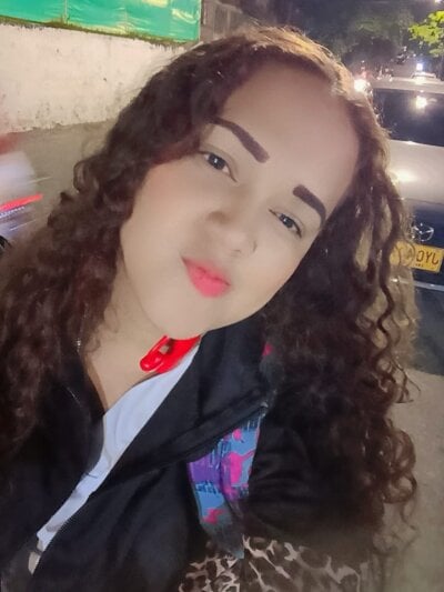 heidi_klumi from stripchat