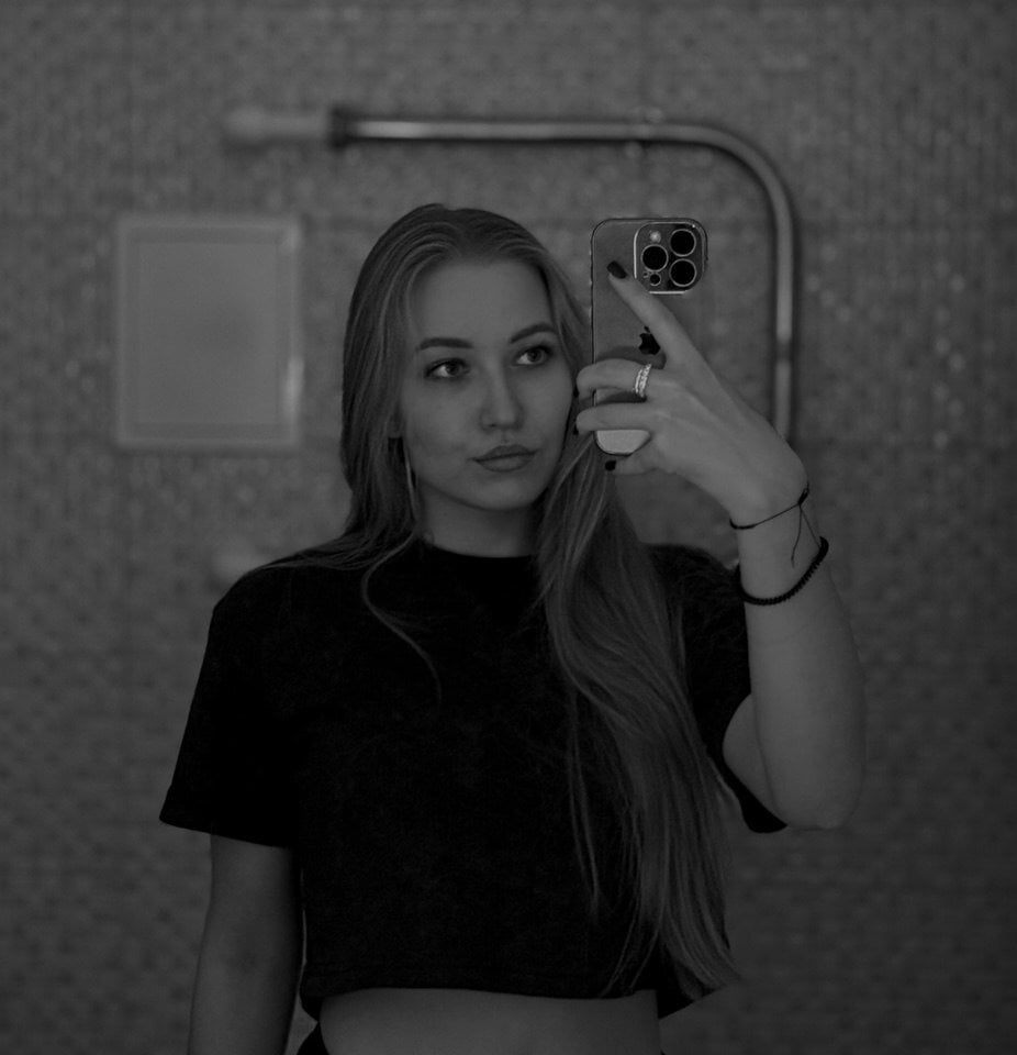 myliveeroticcams.com mia_milleks livesex profile in deutsch cams