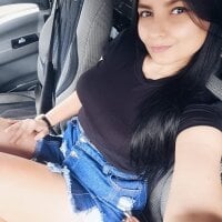 tatiana_mantilla's Offline Chat Room