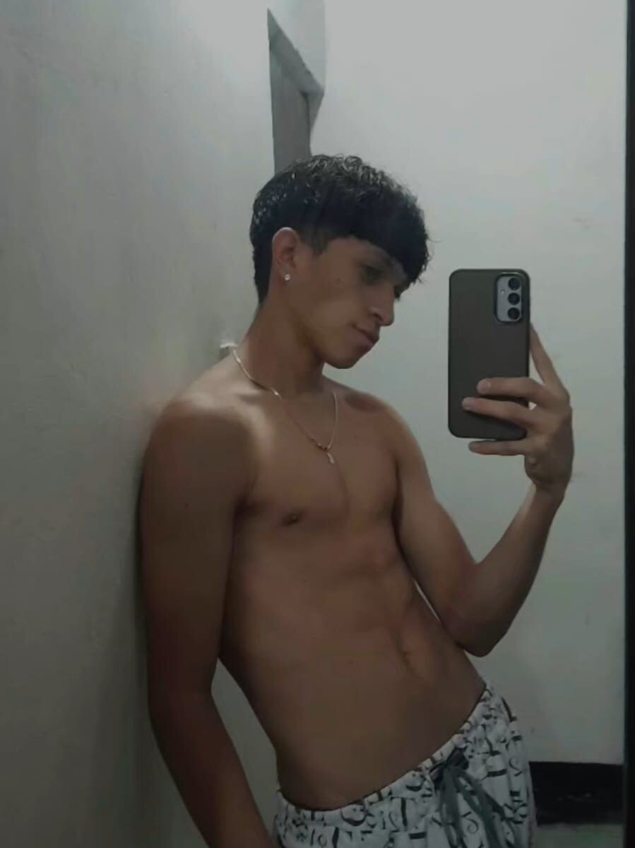 mrjhon26 nude on cam A