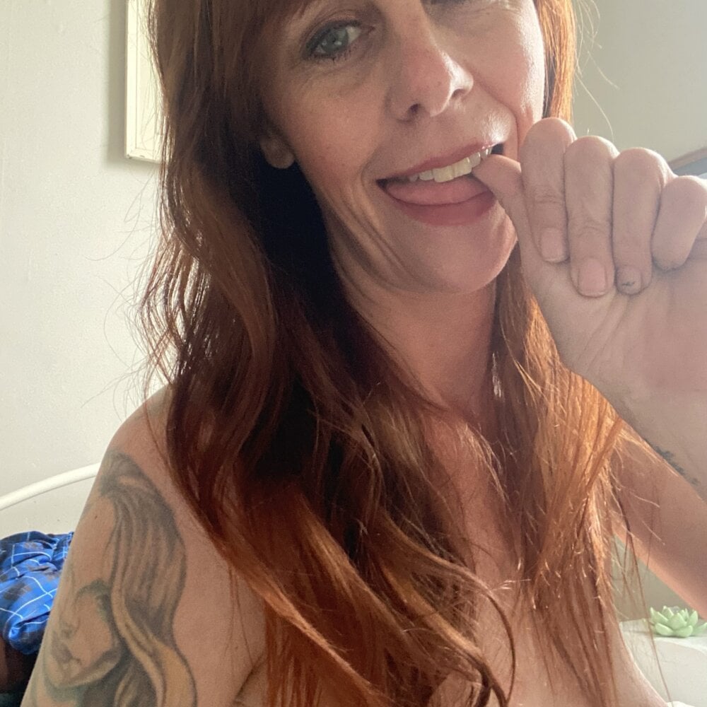 Scarlet_Cinnamon_Heart's Offline XXX Chat