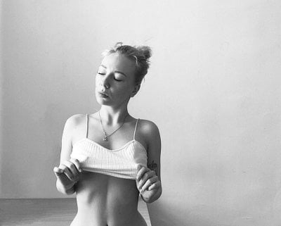 Mka_ ♒ free naked chat
