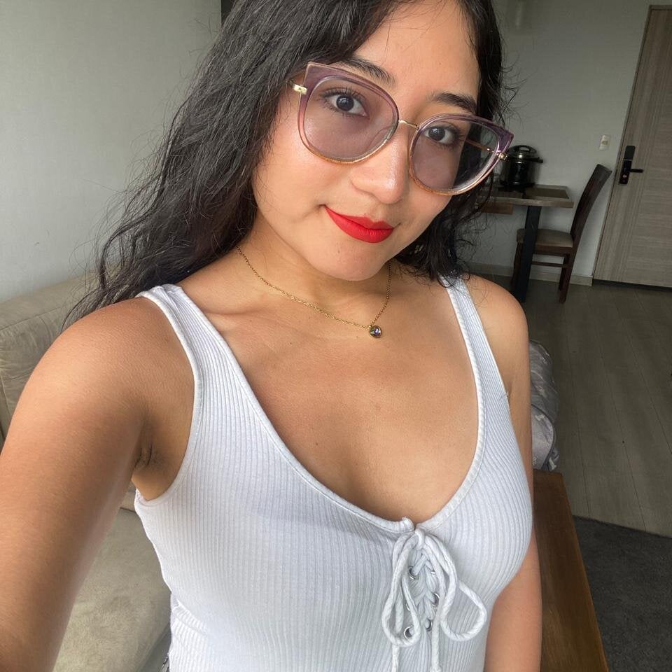 bestlivesexchat.com bellapixie livesex profile in usa-around-the-world cams
