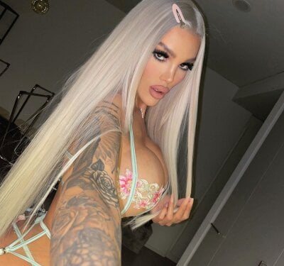 Leader: shayblonde