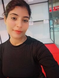 Bhabhi_gee's Offline Chat Room