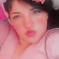 _star_sweett's Offline Chat Room