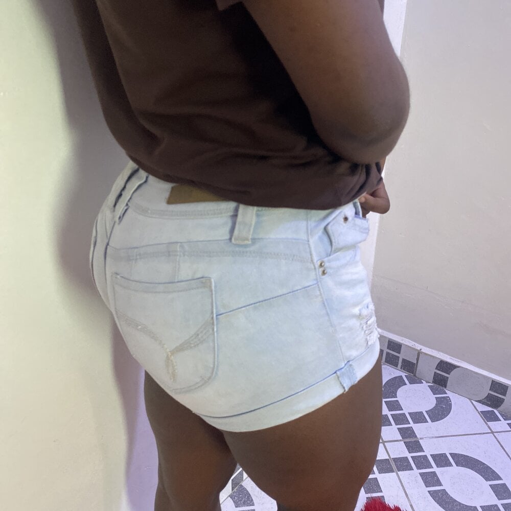 Live sex webcam photo for Sexy_marvel #289623582