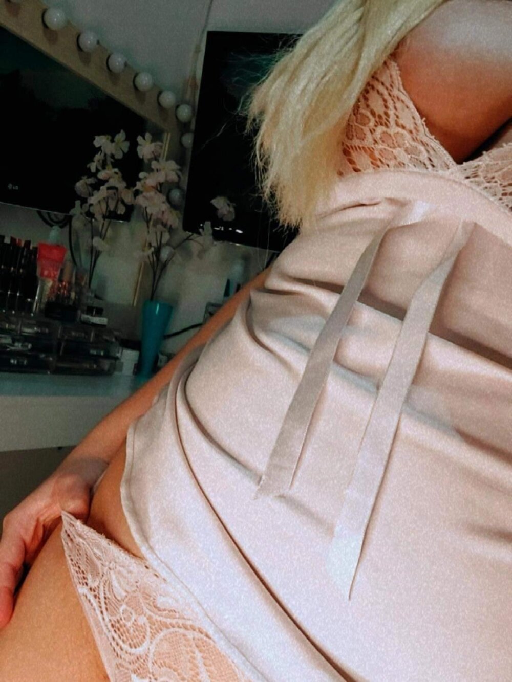 AlissaBigBoobs' Live XXX Chat