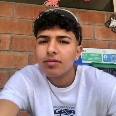 Moubli_ - Stripchat Teen Cam2cam Smoke Couple 