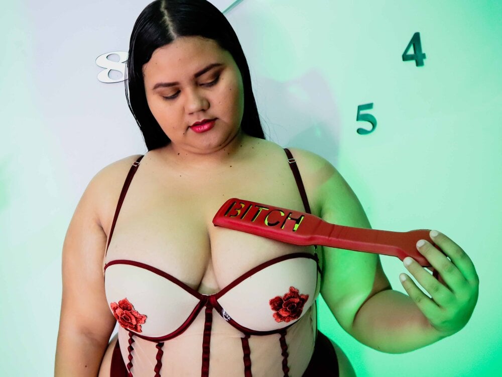 Live sex webcam photo for ValenTitis #289969653