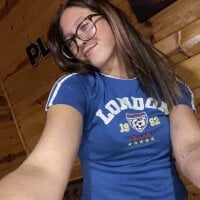 lovestobespoiled Webcam Model Profile