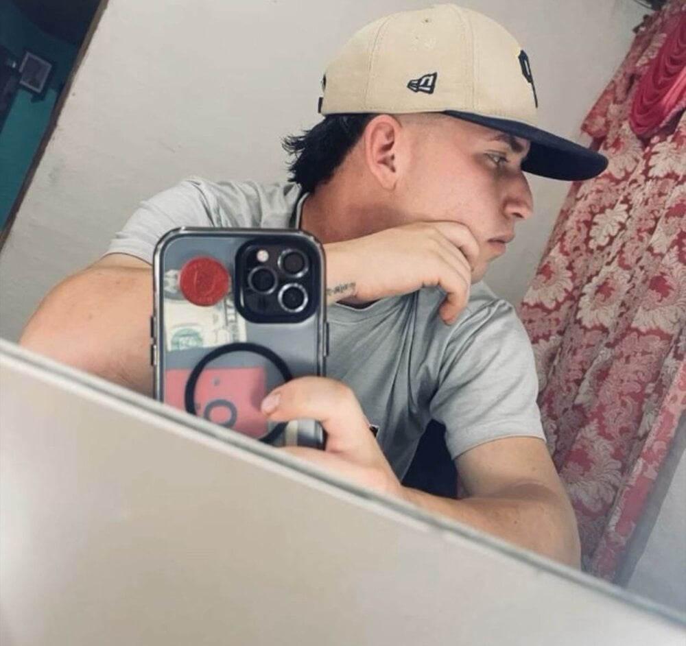 Wyatt_Garcia profile