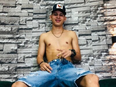tylerxhuge from stripchat
