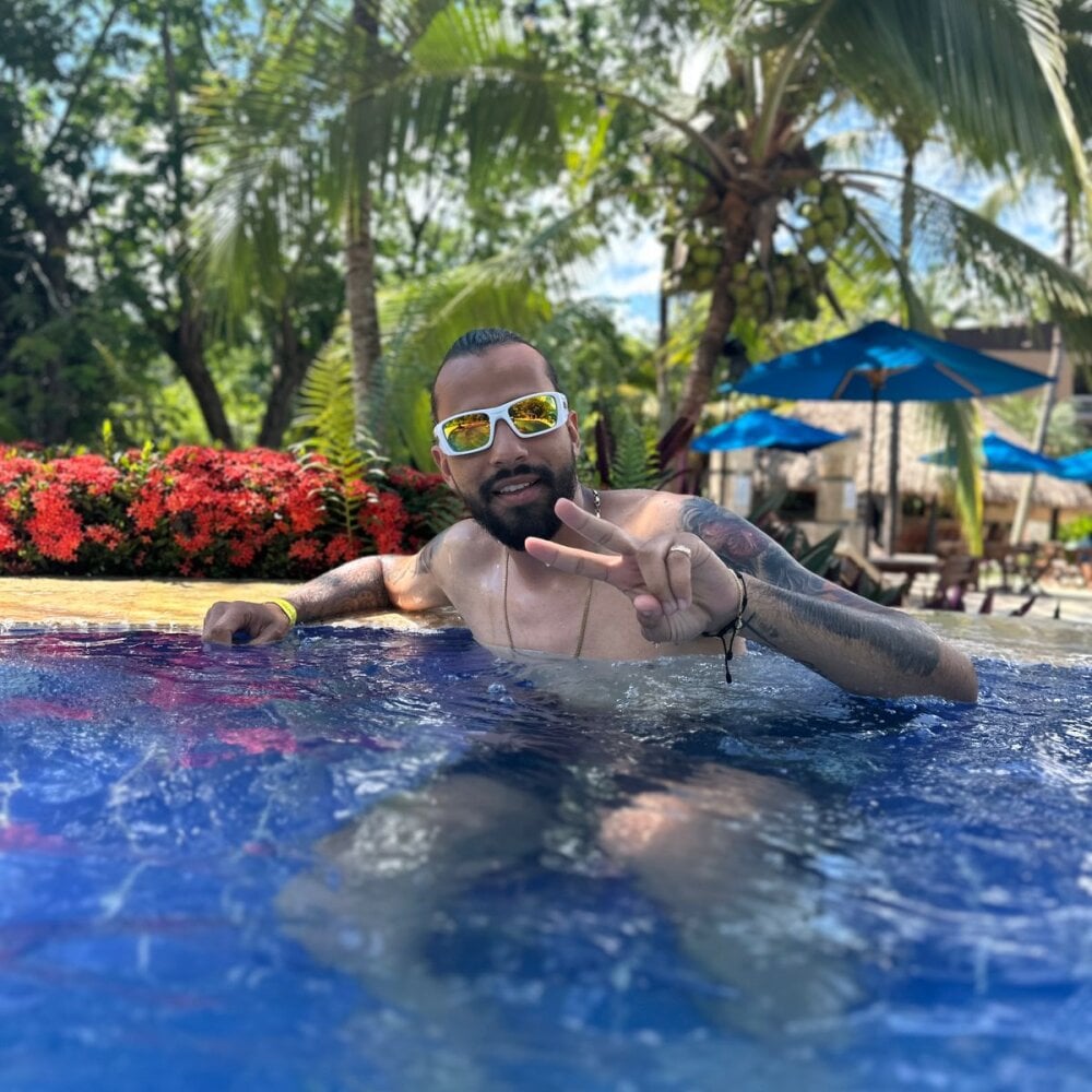 austin_Dark Offline XXX-Chat