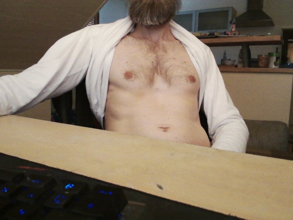 viktorio40 from stripchat