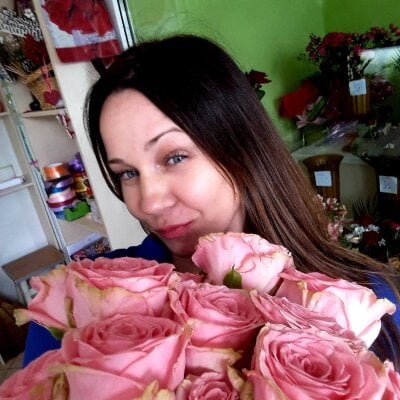 Lyla999 Female Whitemilfs Free Webcam Striptease