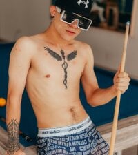 Lukarizzoxx's webcam live show