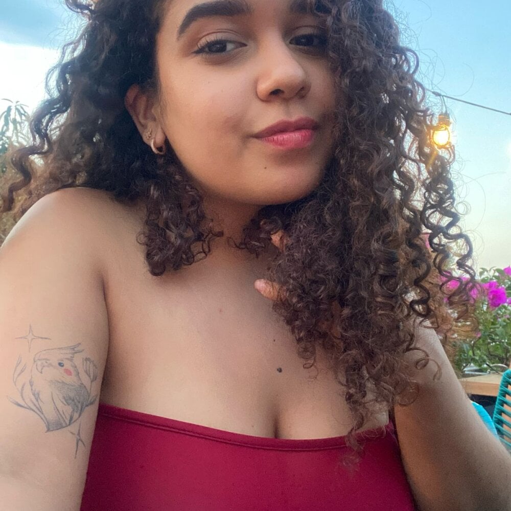 CoralHarmon's Offline XXX Chat