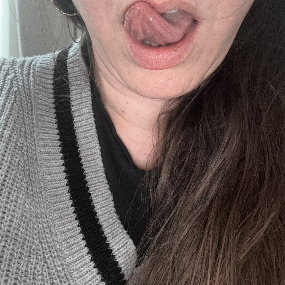 SexyLady1986's Offline XXX Chat