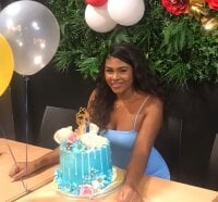 EbonyyQueenn's Offline Chat Room