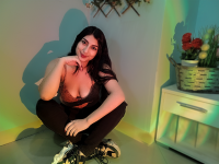 emi-tomson's Offline Chat Room
